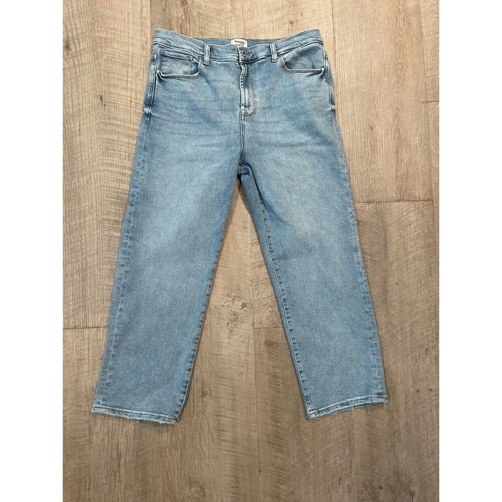 Kensie high rise straight leg light wash ankle jeans, size 14
